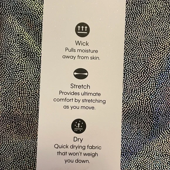 Calvin Klein Performance Razor Back Cropped Tank - Picture 2 of 3